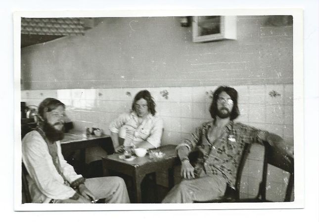 Tomas Löfström (till vänster) på resa på The Hippie trail i Iran. foto: @ Vagabond