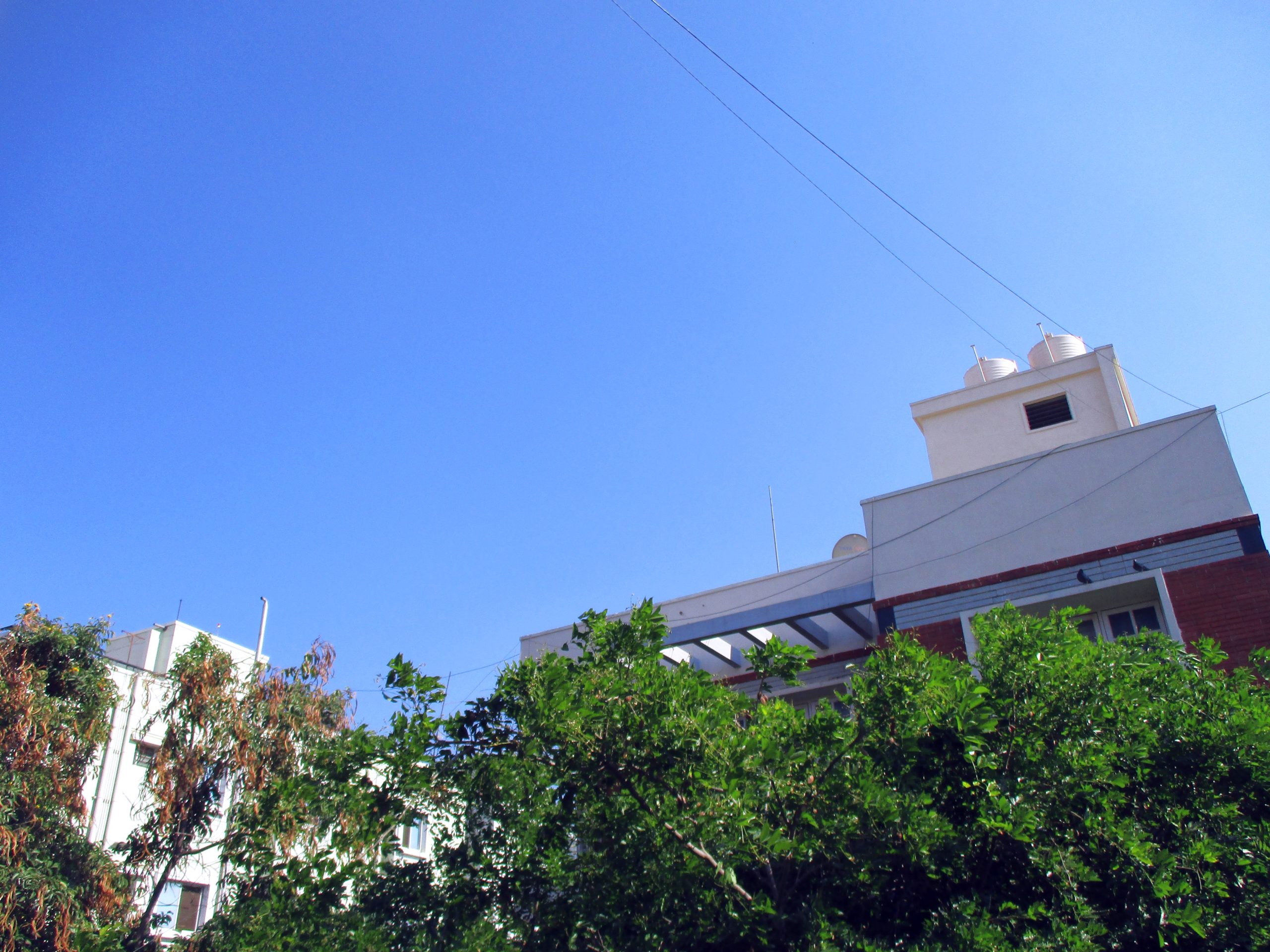 Bangalore med ovanligt blå himmel