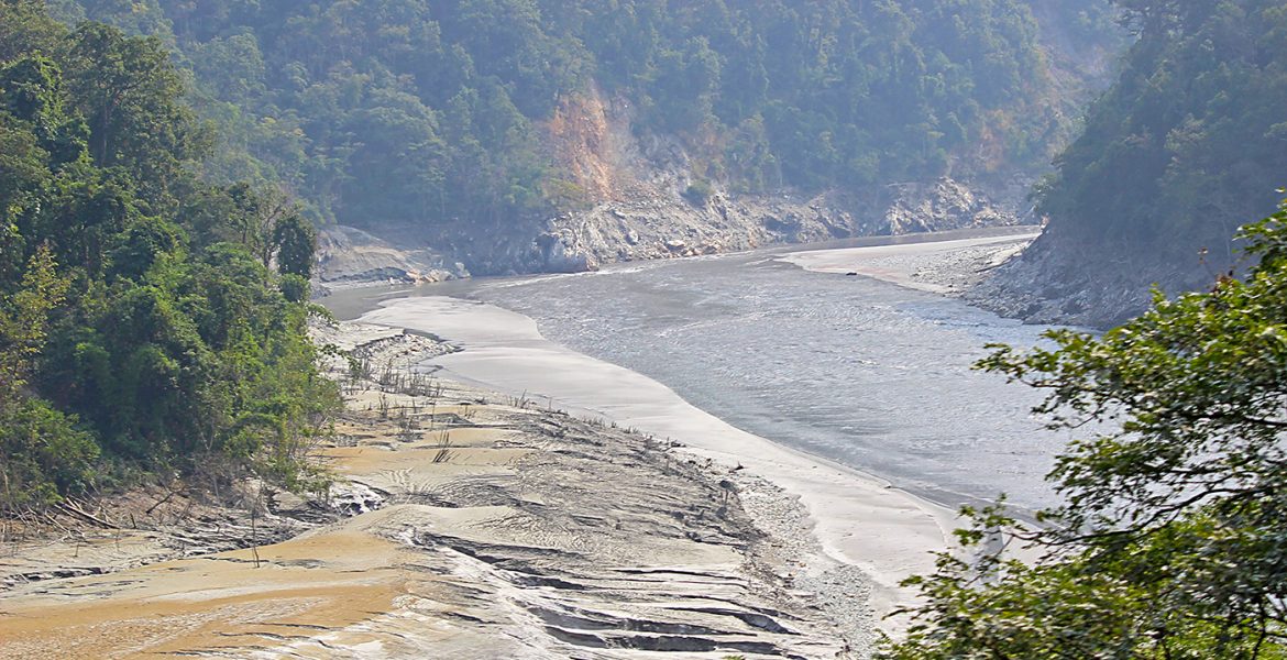 Rishigangafloden i norra Indien