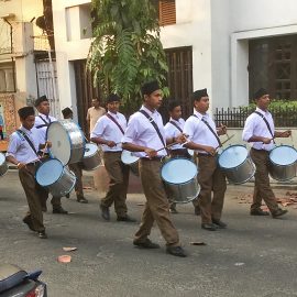 RSS paraderar i Kolkata