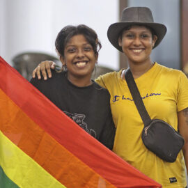 Deltagare i Freedom Pride Parade i Colombo i juni 2023.
