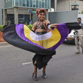 Deltagare i Freedom Pride Parade i Colombo i juni 2023.