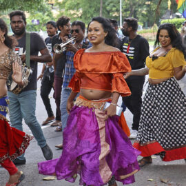 Deltagare i Freedom Pride Parade i Colombo i juni 2023.