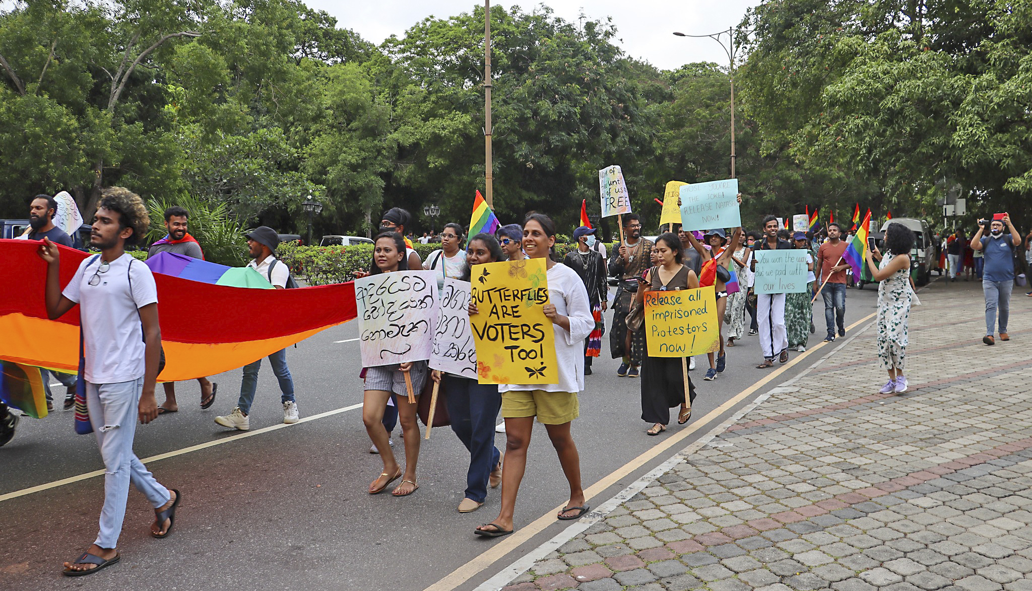 Deltagare i Freedom Pride Parade i Colombo i juni 2023.