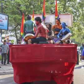 Deltagare i Freedom Pride Parade i Colombo i juni 2023.