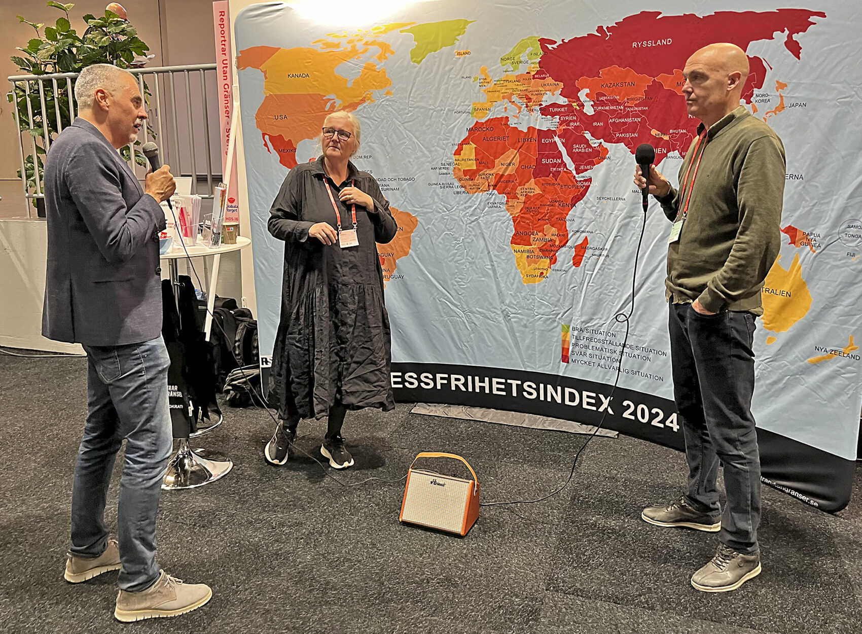 Samtal vid Reportrar utan gränsers världskarta på Bokmässan 2024