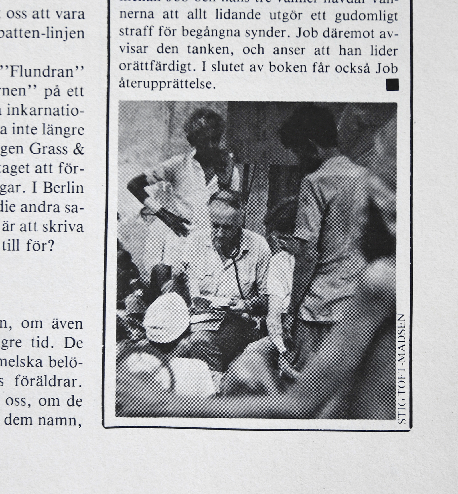 Läkaren Jack Preger med patienter i Calcutta på 1980-talet. 