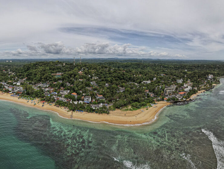 Sri Lanka är en ö och en nation med potential, inte minst inom turismnäringen, som här i Mirissa längst nere i söder.