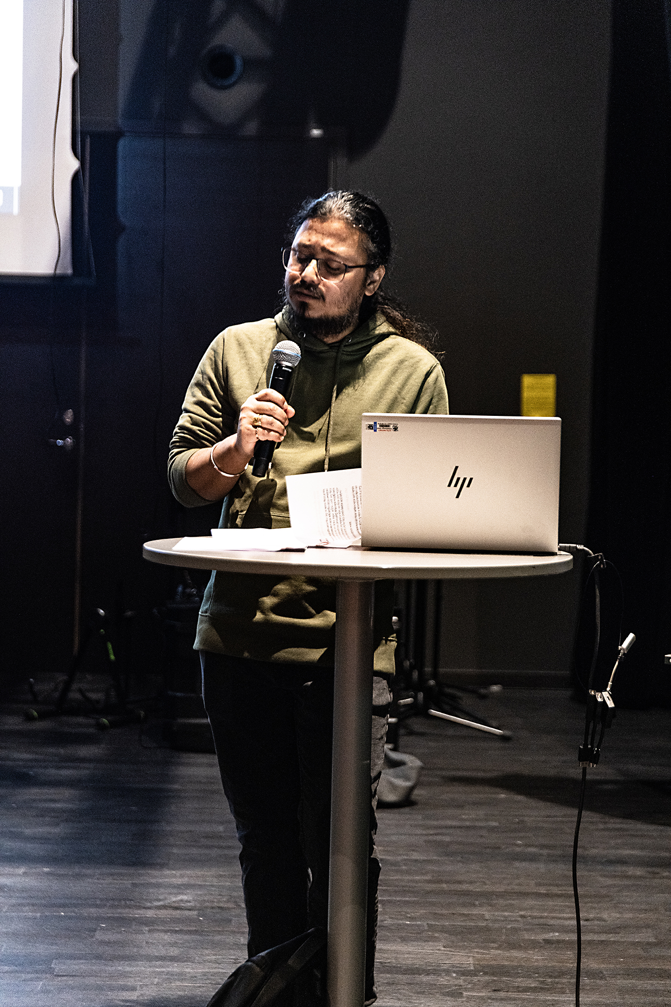 Pranto Palash talade i Bergsjön på Internationella modersmålsdagen 2026.