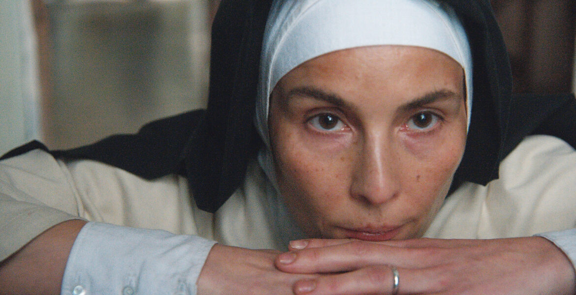 Noomi Rapace spelar syster Teresa i Mother.