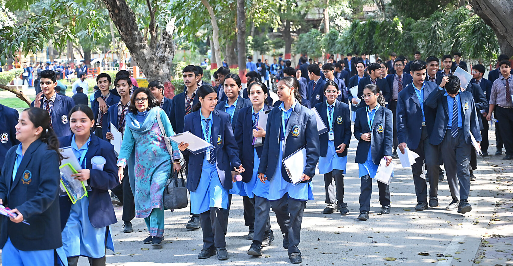 Elever vid Kendriya Vidyalaya, Gurgaon, februari 2026.