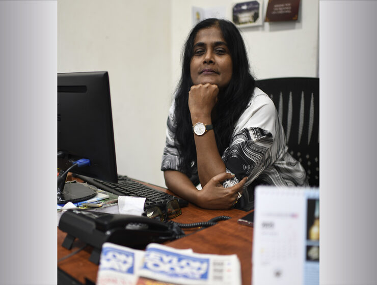 Sulochana Ramiah Mohan är biträdande redaktör och prisvinnande journalist vid Ceylon Today i Colombo. Bild från 2025.