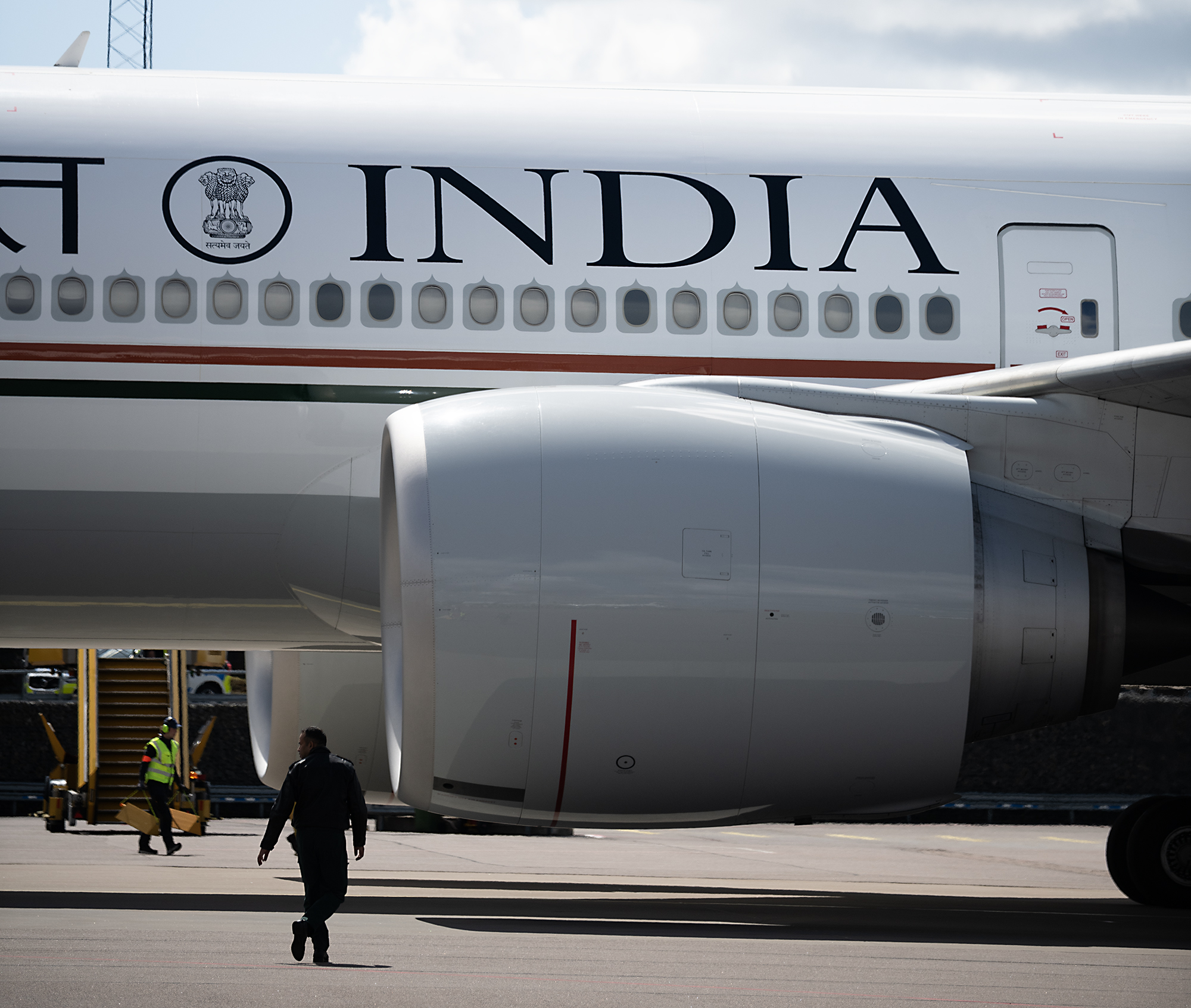 På officiellt uppdrag för Indien.
