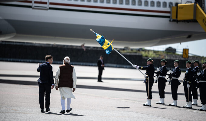 Narendra Modi har tagit mark på Landvetters flygplats utanför Göteborg.