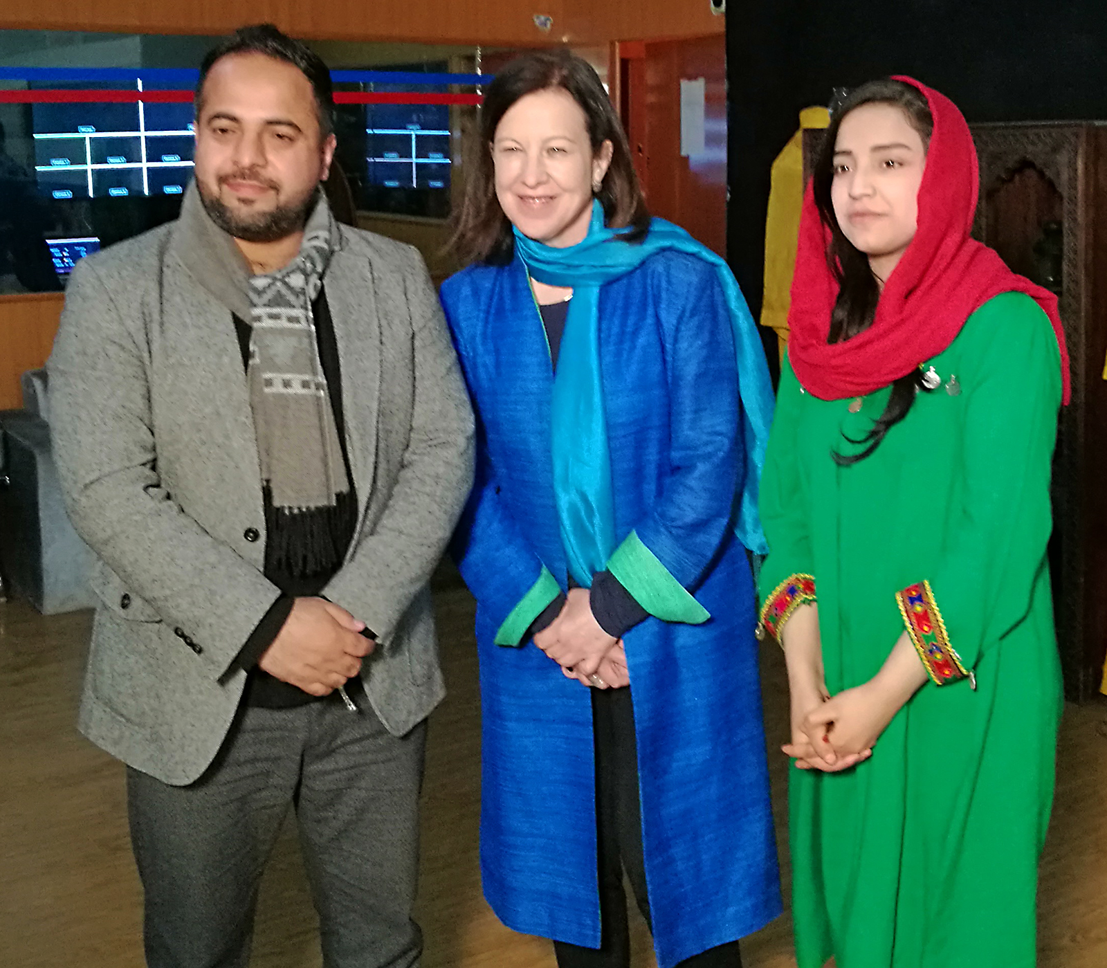 Hamid Samar, Zan TV:s grundare och ägare tillsammans med medarbetare.